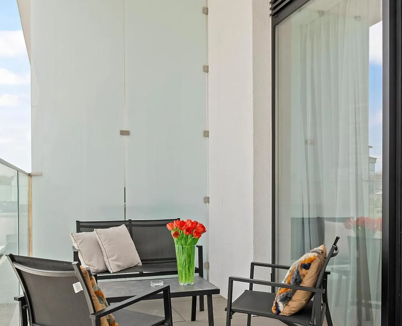 One Verdi Luxury Apartments Bucharest Romania